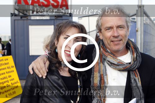Amsterdam 27 maart 2012
Premiere cirque du Soleil bij de amsterdam Arena. Patricia Steur met vriend
Peter Smulders bv