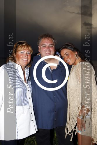 Bodrum Turkije 16 3n 17 april 2012
Muziekreis naar Bodrum met div artiesten waaronder Sieneke Marianne Weber Koos Alberts Gebroeders Ko Peter Beense Helemaal Hollands de piraten toppers Willem Barth Django Wagner Vinzzent Gino Graus Annie Schilder en Jan Keizer.
Peter Smulders bv