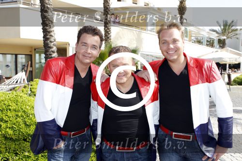 Bodrum Turkije 16 3n 17 april 2012
Muziekreis naar Bodrum met div artiesten waaronder Sieneke Marianne Weber Koos Alberts Gebroeders Ko Peter Beense Helemaal Hollands de piraten toppers Willem Barth Django Wagner Vinzzent Gino Graus Annie Schilder en Jan Keizer.
Peter Smulders bv