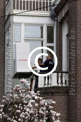 Amsterdam 3 april 2012
Nieuwe bewoners verhuizen naar het pand/huis van Prins Bernhard jr
Peter Smulders bv