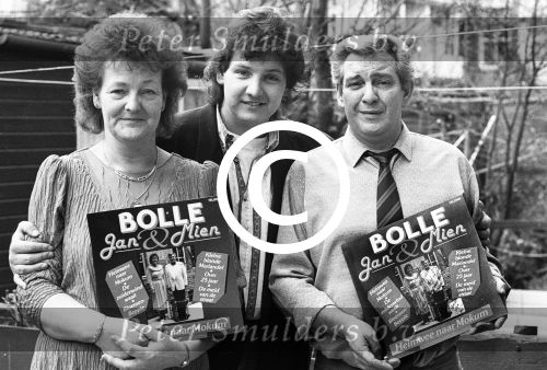 Amsterdam, 21 Maart 1989
Rene Froger met zijn ouders bolle Jan en mien Froger
Foto Peter Smulders BV