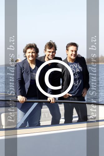 Loosdrecht 22 maart 2012
Gerard Joling Jeroen v d Boom en Rene Froger op von Dutch boot bij presentatie bij het witte huis van hun Toppers concerten in de arena.
Peter Smulders bv