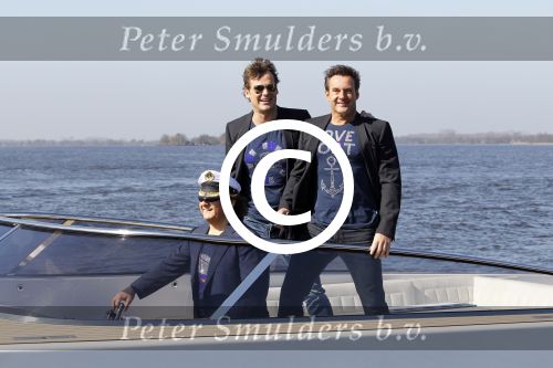 Loosdrecht 22 maart 2012
Gerard Joling Jeroen v d Boom en Rene Froger op von Dutch boot bij presentatie bij het witte huis van hun Toppers concerten in de arena.
Peter Smulders bv