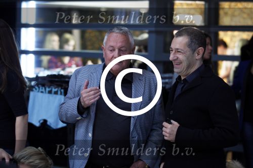 Amsterdam 5 april 2012
Fotoshoot Sapph met oa Dorien Rose en Jamie Faber de vriendin van Dean Saunders. Rob Heilbronn met Roland Kahn
Peter Smulders bv