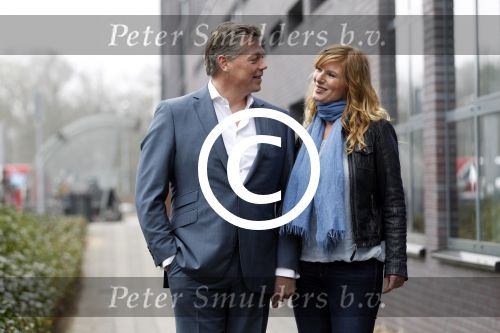 Hilversum 4 april 2012
Roelof Hemmen met zijn nieuwe vrienin Marjon op het mediapark.
Peter Smulders bv