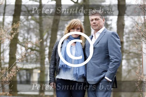 Hilversum 4 april 2012
Roelof Hemmen met zijn nieuwe vrienin Marjon op het mediapark.
Peter Smulders bv