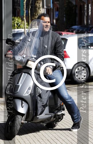 Amsterdam 11 april 2012
Ruud Gullit op zijn vespa scooter op de cornelis schuytstraat.
Peter Smulders bv