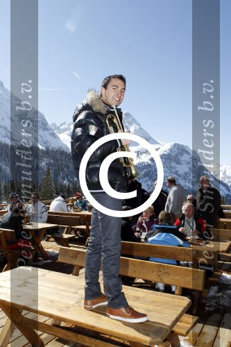 Lermoos Oostenrijk 20 en 21 maart 2012
Van der Valk ski reis met als artiesten oa Frans Bauer Willem Barth Jannes Rene Schuurmans en Grat Damen. Trompettist Ryan Ricks
Peter Smulders bv