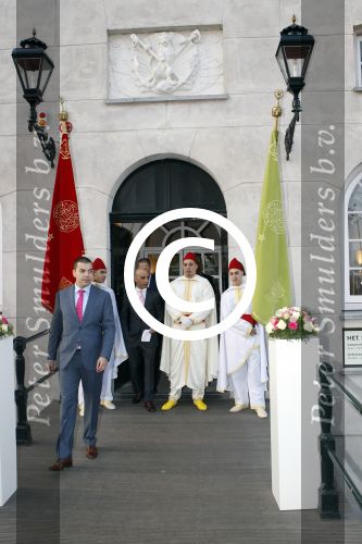 Amsterdam 5 april 2012
Najib Amhali en zijn vrouw Niama Elbhari trouwen bij het scheepvaartmuseum.
Peter Smulders bv