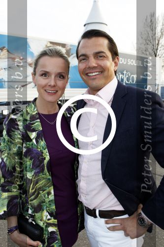 Amsterdam 27 maart 2012
Premiere cirque du Soleil bij de amsterdam Arena. Suze Mens met vriend
Peter Smulders bv