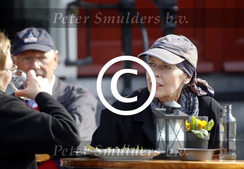 Amsterdam 27 maart 2012
Sylvia Kristel geniet op een terras van het zonnetje.
Peter Smulders bv