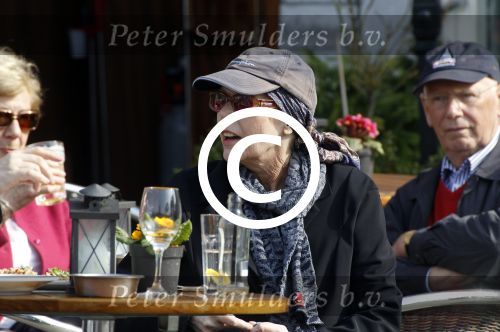Amsterdam 27 maart 2012
Sylvia Kristel geniet op een terras van het zonnetje.
Peter Smulders bv