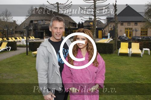 Hierden, 5 April 2012
Tatjana op bezoek met haar personal trainer Alain Huispas
bij Sauna, beauty en wellnessresort De Zwaluwhoeve
Foto Peter Smulders BV