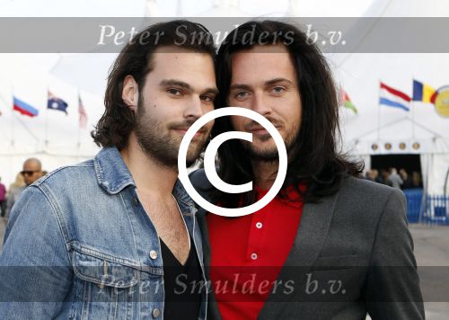 Amsterdam 27 maart 2012
Premiere cirque du Soleil bij de amsterdam Arena. Thijs Willikes met vriend
Peter Smulders bv