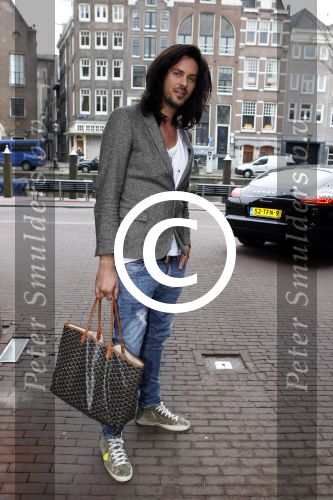 Amsterdam 29 maart 2012
Presentatie goodie bags bedrijf in hotel the grand met div bn ers. Thijs Willekes
Peter Smulders bv