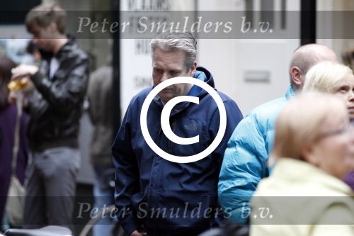Amsterdam 3 april 2012
Thomas Acda aan het winkelen .
Peter Smulders bv