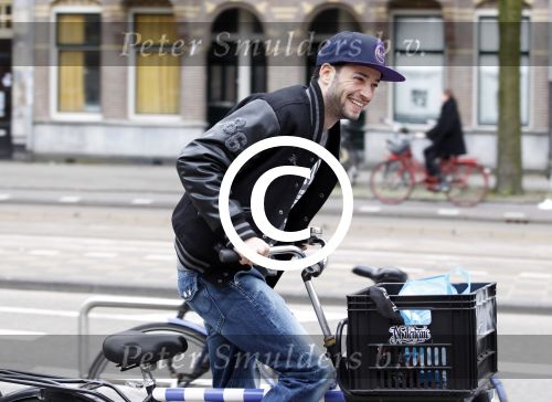 Amsterdam 10 april 2012
Valerio Zeno op de fiets in Amsterdam.
Peter Smulders bv