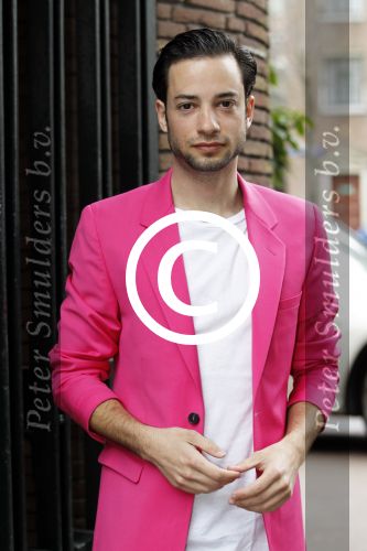 Amsterdam 29 maart 2012
Presentatie goodie bags bedrijf in hotel the grand met div bn ers. Valerio Zeno
Peter Smulders bv