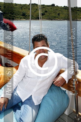 Bodrum Turkije 16 3n 17 april 2012
Muziekreis naar Bodrum met div artiesten waaronder Sieneke Marianne Weber Koos Alberts Gebroeders Ko Peter Beense Helemaal Hollands de piraten toppers Willem Barth Django Wagner Vinzzent Gino Graus Annie Schilder en Jan Keizer.
Peter Smulders bv