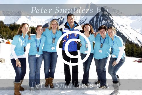 Lermoos Oostenrijk 20 en 21 maart 2012
Van der Valk ski reis met als artiesten oa Frans Bauer Willem Barth Jannes Rene Schuurmans en Grat Damen. Willem Barth met v d Valk Dames
Peter Smulders bv