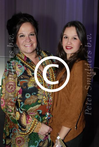 Amsterdam 19 maart 2012
Modeshow Jos v Raak in westergasfabriek met div Bn ers Xandra Brood met dochter
Peter Smulders bv