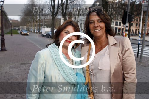 Amsterdam 5 april 2012
Najib Amhali en zijn vrouw Niama Elbhari trouwen bij het scheepvaartmuseum. moeders Yolanthe Sneijder Cabau en Wesley Sneijders
Peter Smulders bv