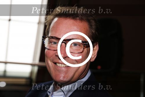 Amsterdam 11 april 2013
Presentatie boek over/van Barry Stevens in Carre. Albert Verlinde
Peter Smulders bv