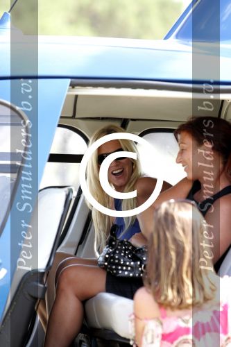 St tropez 24 juli 
Angela Kluivert met helicopter en Mariet v Mill
Peter Smulders bv