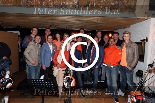 Amsterdam, 9 April 2013
Persmoment BN-ers tijdens opnames lied voor koningin Beatrix
met o.a. Winston Gerschtanowitz, Albert Verlinde,Wolter Kroes, Danny de Munk, Edwin Evers, Frans Bauer, Rene Froger, Danny Froger, Pia Douwes, Willeke Alberti, Lieke v Lexmond, Sandra Reemer, Josje Huisman, Xander de Buisonje, Najib Amhall, Ralf Mackenbach
Foto Peter Smulders BV