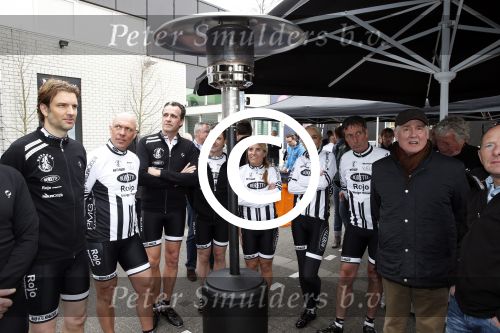 Watergang 29 maart 2013
Presentatie Boretti wielerploeg met div bn ers. Johnny Rep Frits Barend Bas Muijs Johan v d Velde Frederik Brom Theo de Rooij Nicolien Sauerbreij Sander Janson ea
Peter Smulders bv