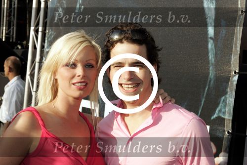 Amsterdam 29 juli 2004
Premiere I Robot in Pathe Arena.
Bridget Maasland met vriend
Peter Smulders bv
