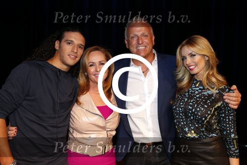 Amsterdam 18 april 2013
Presentatie X factor met presentator Martijn Krabbe en juryleden Ali B Candy Dulfer Angela Groothuizen en Gordon.
Peter Smulders bv