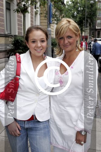 Amsterdam 11 juli 2004
Modeshow Wolford in het Amstel Hotel.  
Caroline Tensen met dochter
Peter Smulders bv