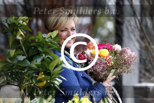 Amsterdam 16 april 2013
Caroline Tensen tijdens fotoshoot op de cornelis schuytstraat met oa Fred v Leer en haar kinderen Lotte en Bob.
Peter Smulders bv
