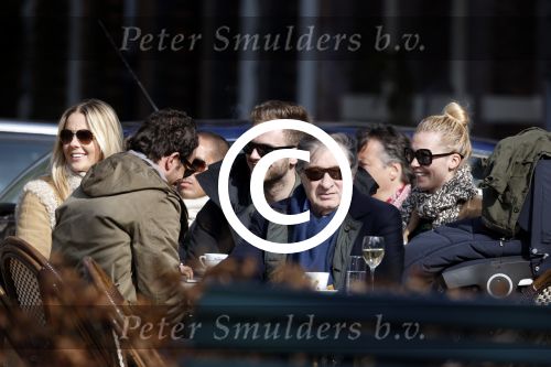 Amsterdam 7 april 2013
Jim Bakkum en Bettina Holwerda en Chantal janzen met Marco samen op terras.
Peter Smulders bv