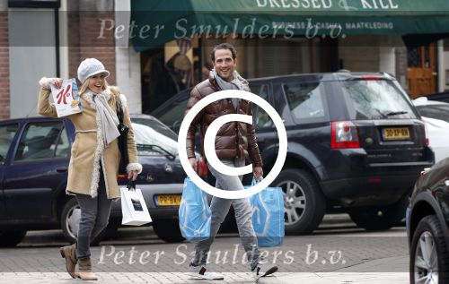 Amsterdam 28 maart 2013
Chantal Janzen met vriend Marco boodschappen aan het doen.
Peter Smulders bv
