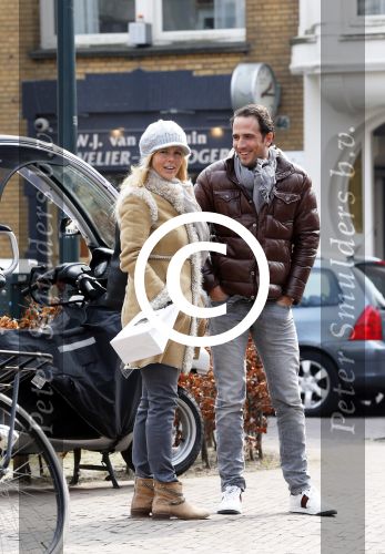 Amsterdam 28 maart 2013
Chantal Janzen met vriend Marco boodschappen aan het doen.
Peter Smulders bv