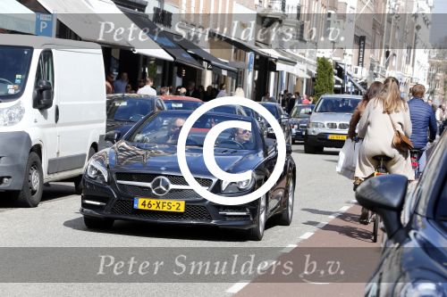 Amsterdam 13 april 2013
Chris Luken met een kennis in zijn mercedes cabrio.
Peter Smulders bv