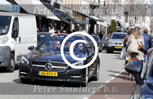 Amsterdam 13 april 2013
Chris Luken met een kennis in zijn mercedes cabrio.
Peter Smulders bv
