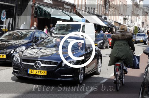 Amsterdam 13 april 2013
Chris Luken met een kennis in zijn mercedes cabrio.
Peter Smulders bv