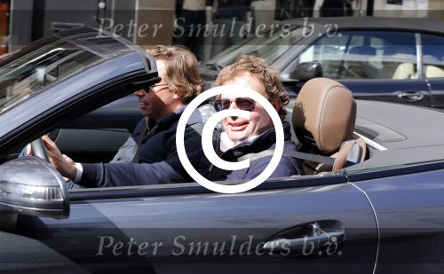 Amsterdam 13 april 2013
Chris Luken met een kennis in zijn mercedes cabrio.
Peter Smulders bv