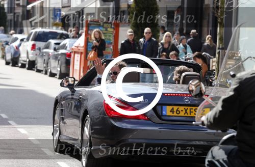 Amsterdam 13 april 2013
Chris Luken met een kennis in zijn mercedes cabrio.
Peter Smulders bv