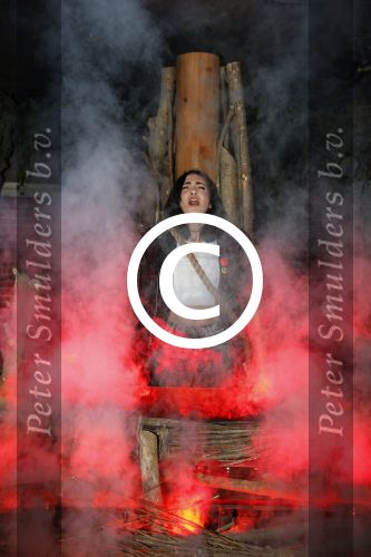 Amsterdam 28 maart 2013
Christina Curry opent show van amsterdam Dungeon en haar vriendin Elle Bandita is erbij.
Peter Smulders bv