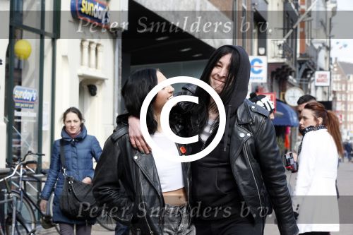 Amsterdam 28 maart 2013
Christina Curry opent show van amsterdam Dungeon en haar vriendin Elle Bandita is erbij.
Peter Smulders bv