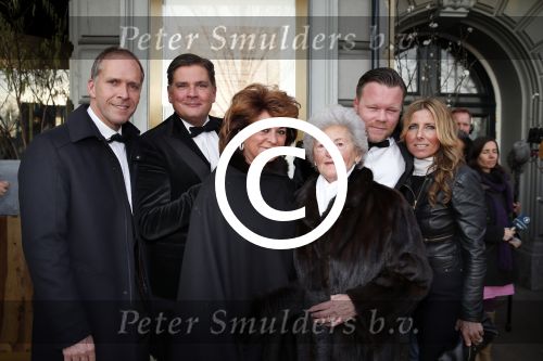 Amsterdam 3 april 2013
Koningin Beatrix bij het 125 jarig bestaan van carre. Christine Kroonenberg met moeder en familie
Peter Smulders bv