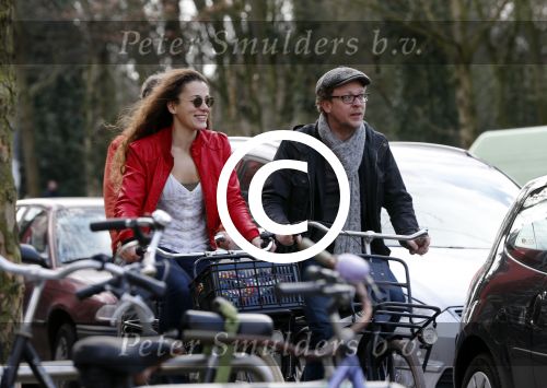 Amsterdam 13 april 2013
Dennis v d Ven met zijn nieuwe vriendin op de fiets in Amsterdam.
Peter Smulders bv