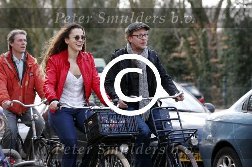 Amsterdam 13 april 2013
Dennis v d Ven met zijn nieuwe vriendin op de fiets in Amsterdam.
Peter Smulders bv