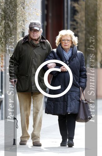 Amsterdam 8 april 2013
Ed v Tijn met zijn vrouw Odette aan het wandelen.
Peter Smulders bv