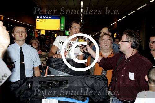 Schiphol 1 juli 2004
Aankoms Nederlands elftal na ek Portugal.
Edwin v d Sar
Peter Smulders bv