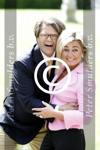 Arnhem 3 juli 2004
Emile Ratelband met zijn vriendin Dorien Hoes
Peter Smulders bv